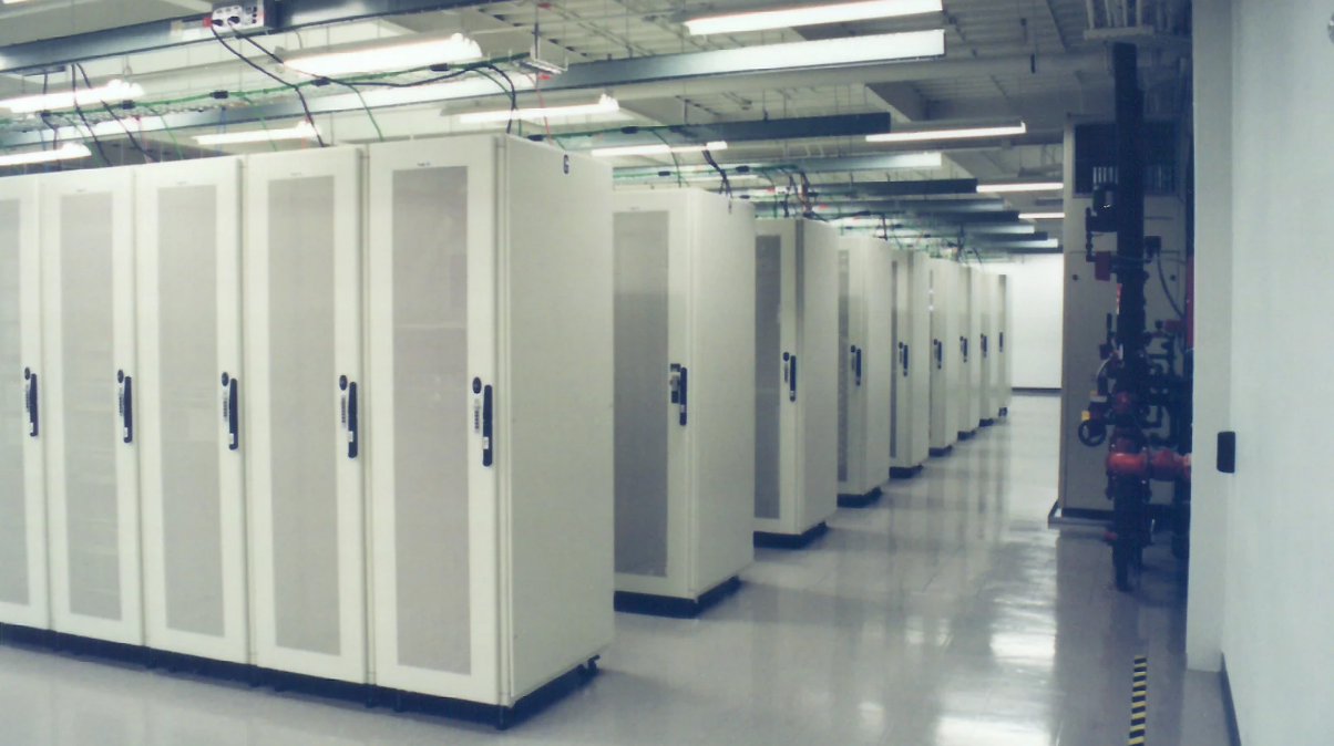 What is a Colocation Data Center? Real-World Advantages for Growing ...